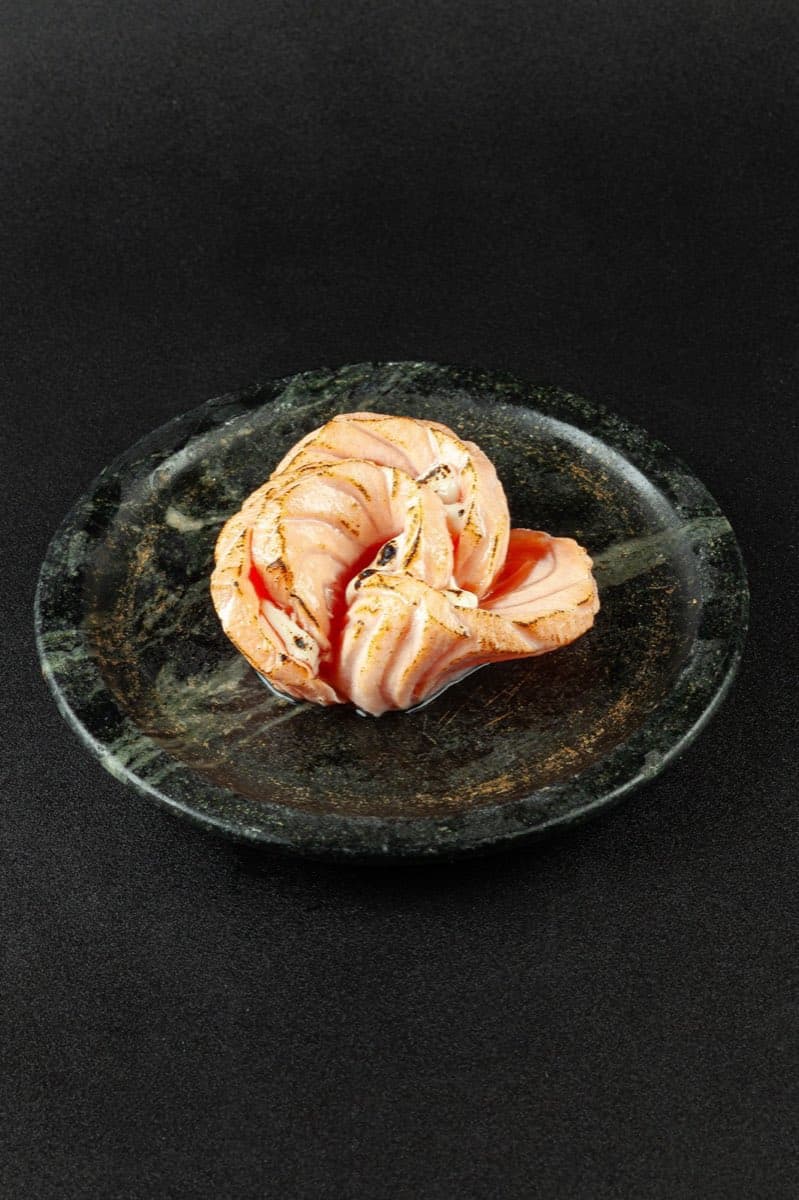 Sashimi Ice (Salmão com Cream Cheese Flambado) - 4 unidades