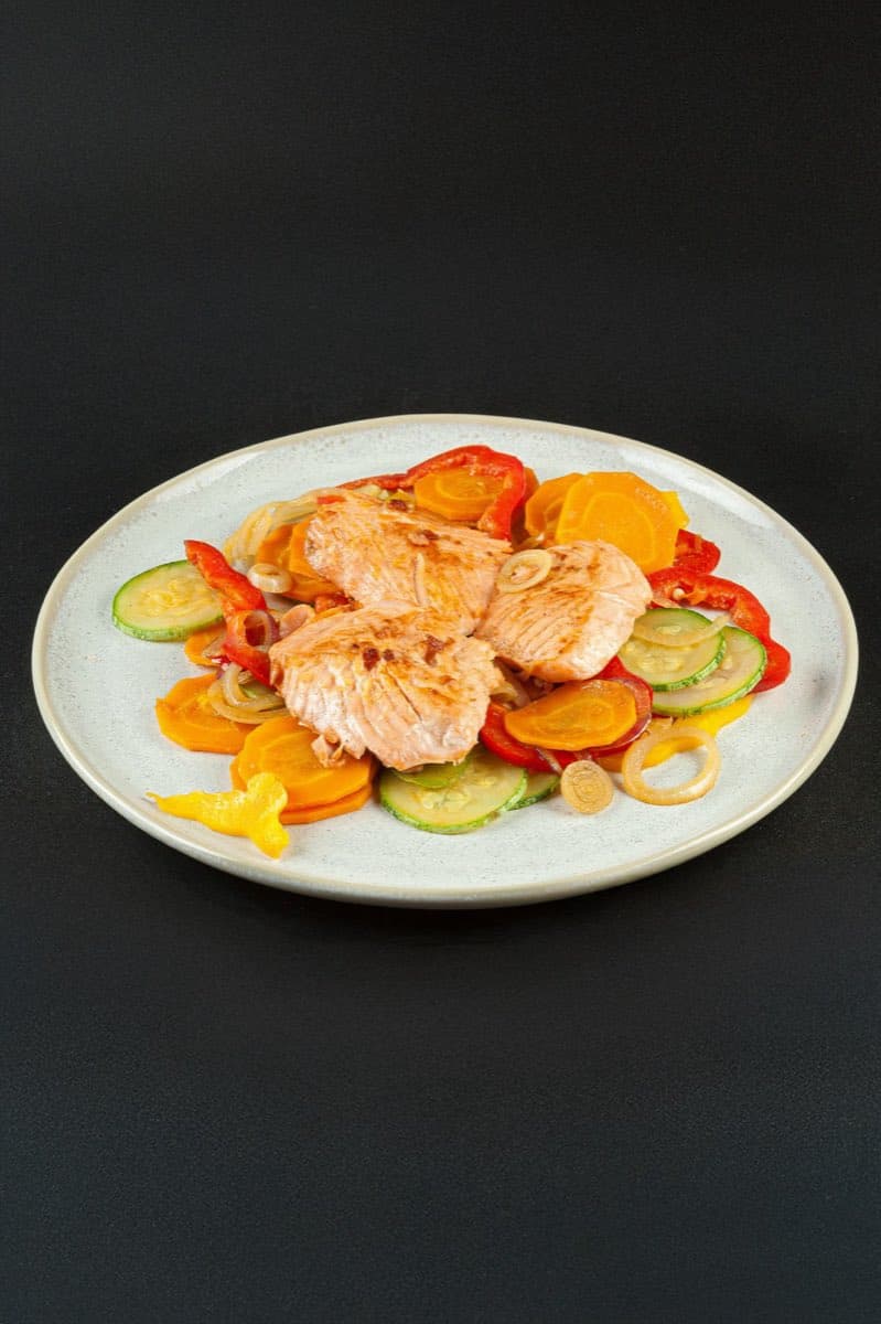Filé de Salmão Grelhado com Legumes